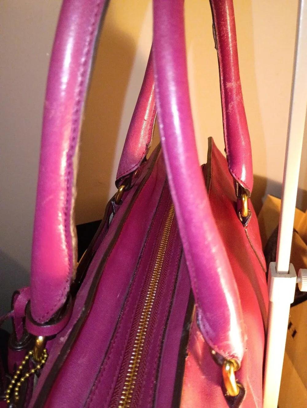 Coach stylish dark